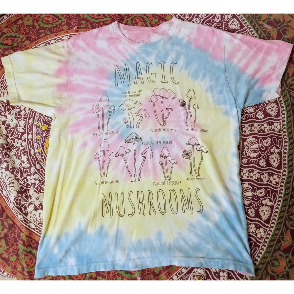 Magic Mushroom Types Psychedelic In Your Face Apparel Tie Dye Graphic Tee SZ M